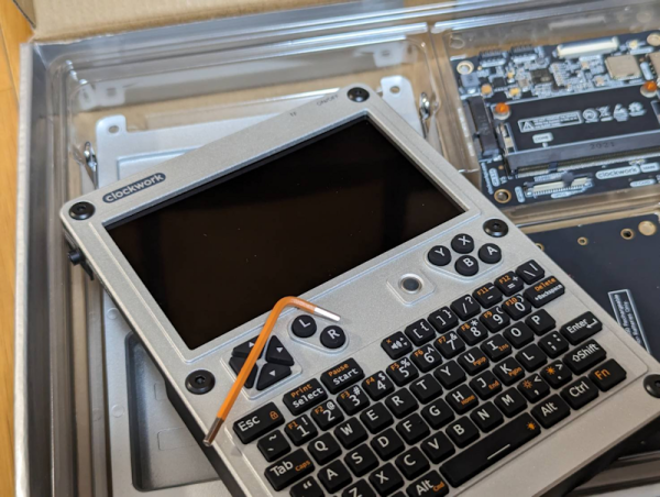 小型 Linux 端末「uConsole」 – しかるのち